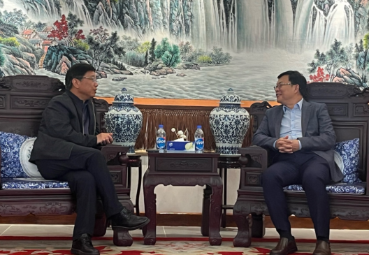 乐鱼com资源王平卫董事长拜会周鼎大使